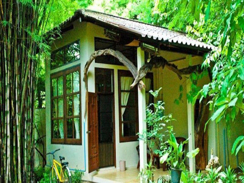 Momchailai Forest Retreat Kanchanaburi Exterior foto
