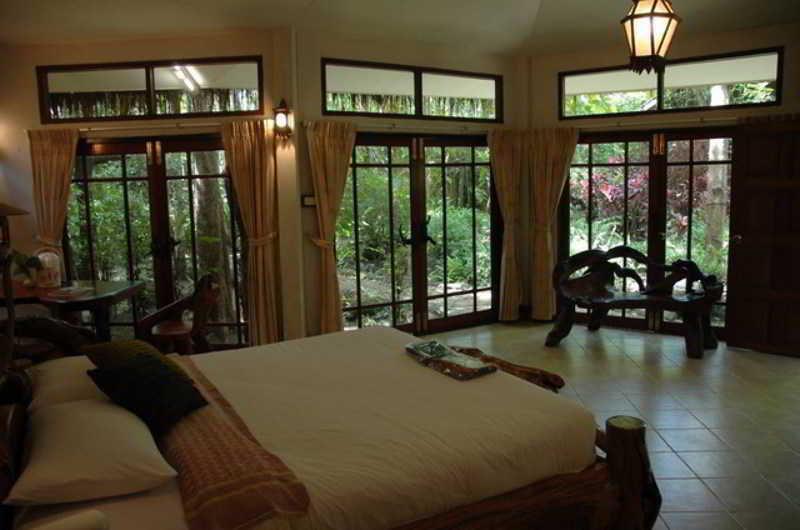 Momchailai Forest Retreat Kanchanaburi Exterior foto
