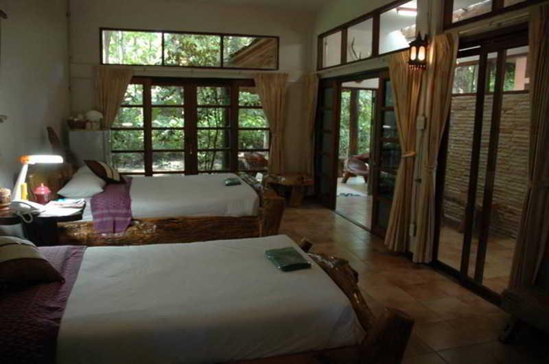 Momchailai Forest Retreat Kanchanaburi Exterior foto