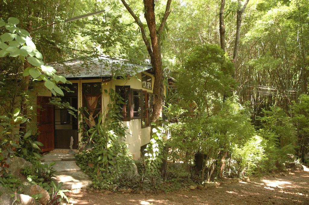 Momchailai Forest Retreat Kanchanaburi Exterior foto