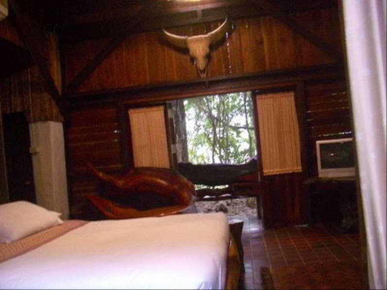 Momchailai Forest Retreat Kanchanaburi Exterior foto