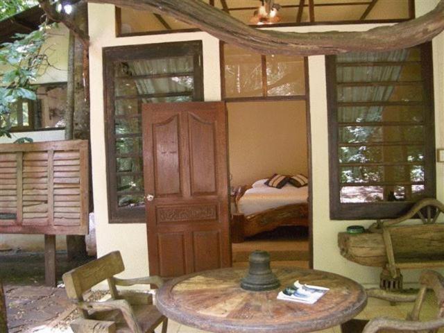 Momchailai Forest Retreat Kanchanaburi Zimmer foto